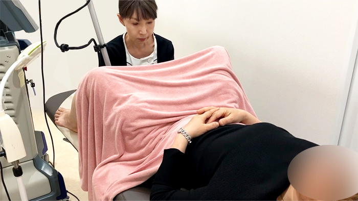 Scene of a Mona Lisa Touch treatment