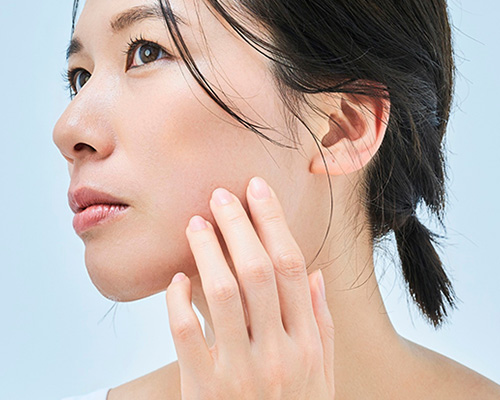 頬全体の細かいしわ